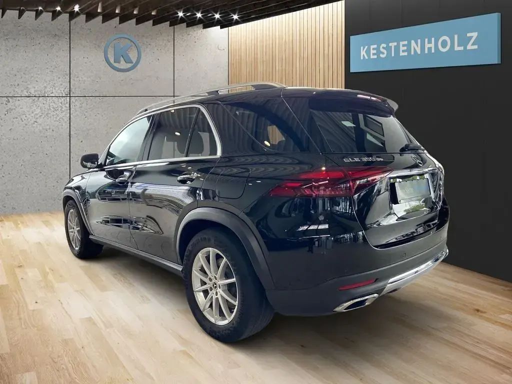Gebraucht Mercedes GLE350 197 PS (144 kW) 2023 Schwarz SUV