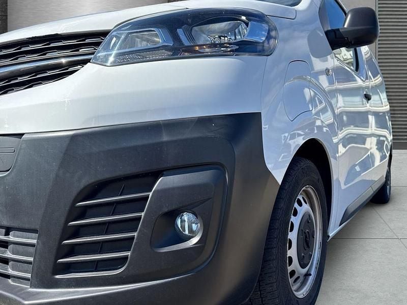 Usado Opel Vivaro-e Combi 100 kW (136 HP) 2022 Branco Van