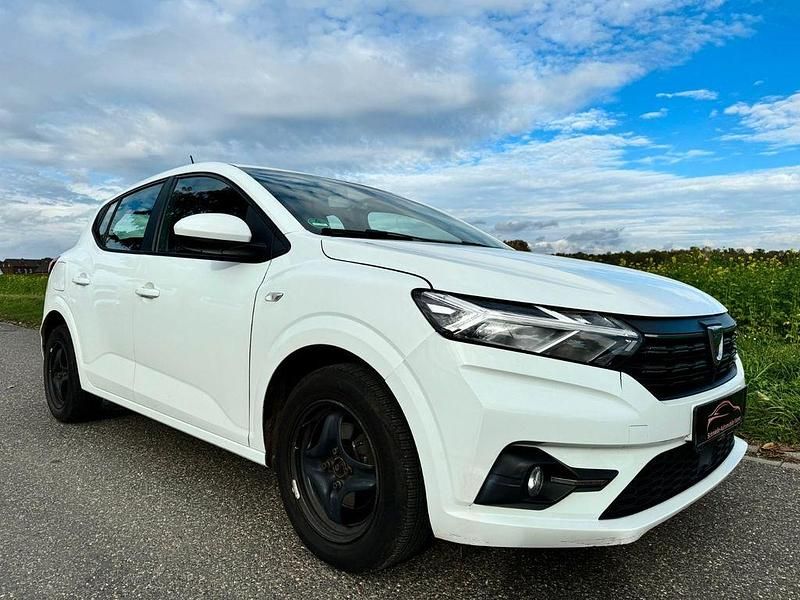 Weiß Gebraucht 2021 Dacia Sandero Comfort Kleinwagen | 7.500 € - Bild 1/4