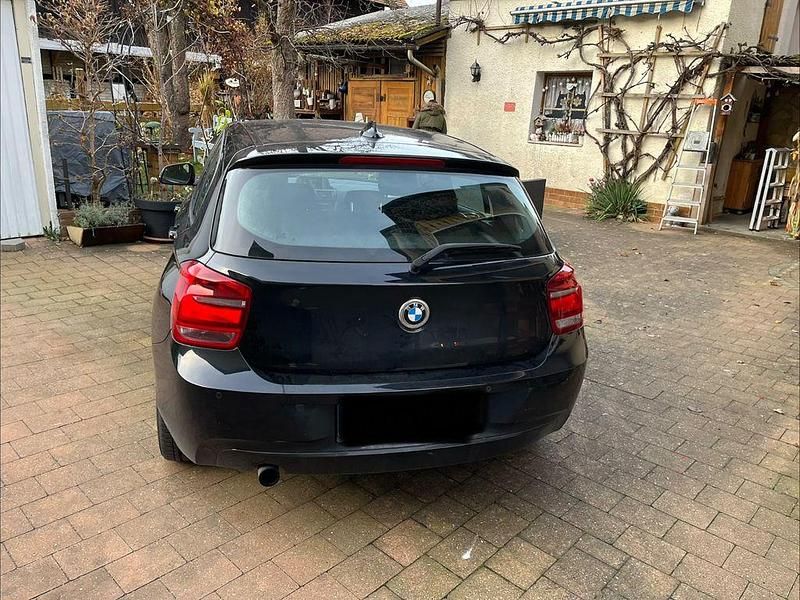 Gebraucht BMW 116 136 PS (100 kW) 2014 Schwarz Kleinwagen