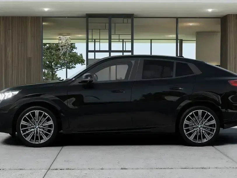 Gebraucht BMW X2 M Sport 163 PS (119 kW) 2025 Schwarz SUV