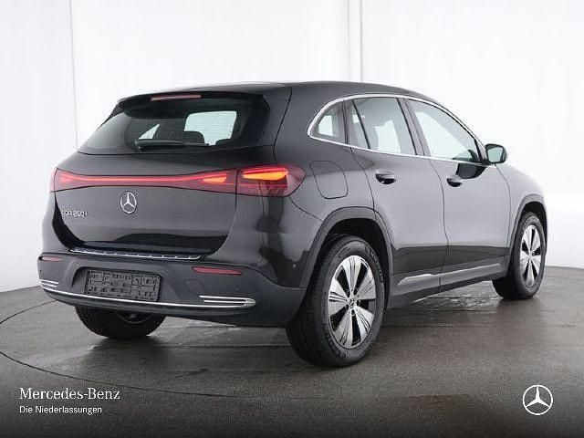 Kosmosschwarz Gebraucht 2024 Mercedes EQA250 Advanced SUV | 35.490 € (Fairer Preis) - Bild 1/4