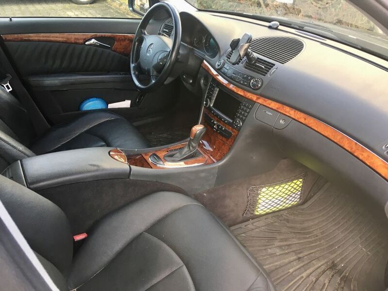 Gebraucht Mercedes E320 Avantgarde 224 PS (164 kW) 2004 Schwarz Limousine