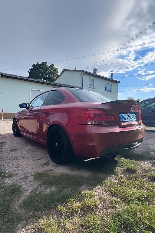 Second-hand BMW 123 Performance 204 CP (150 kW) 2007 Roșu Hatchback