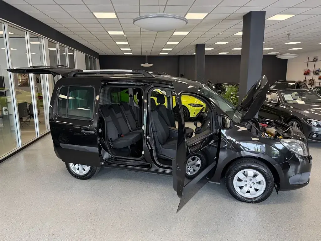 Gebraucht Mercedes Citan 111 110 PS (80 kW) 2015 Schwarz Van / Kleinbus