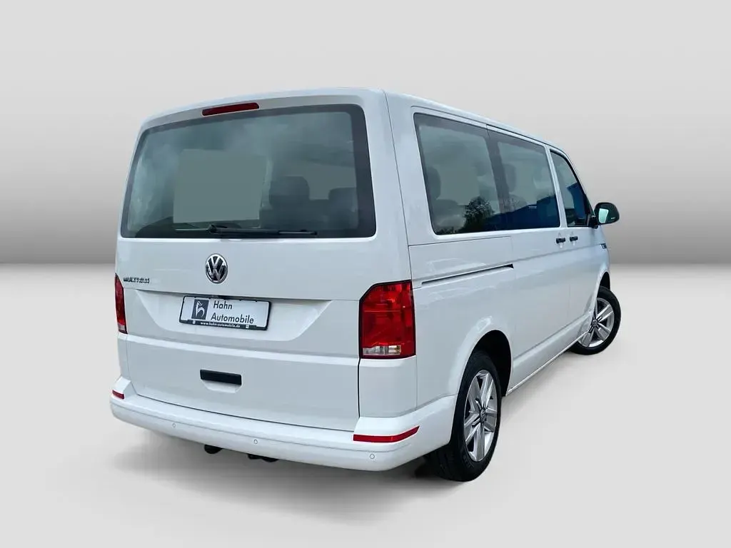 Gebraucht VW Multivan Family 150 PS (110 kW) 2020 Weiß Van / Kleinbus
