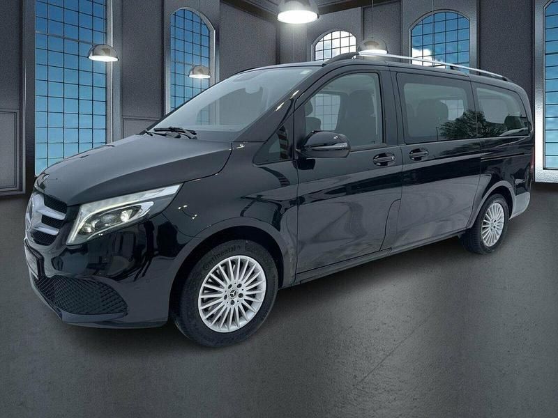 Gebraucht Mercedes V300 237 PS (174 kW) 2022 Obsidianschwarz Van / Kleinbus