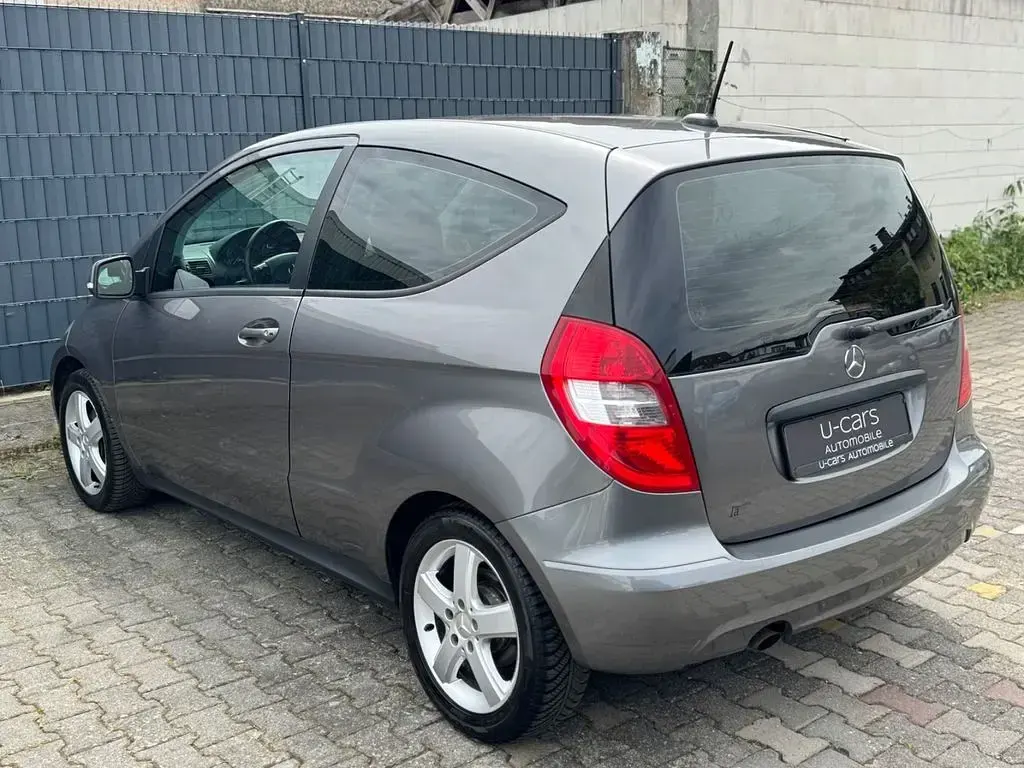 Używany Mercedes A170 116 KM (85 kW) 2009 Szary Sedan/Limuzyna