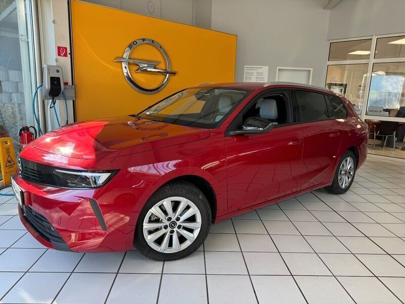 Rot Gebraucht 2023 Opel Astra Business Elegance Kombi | 23.599 € (Fairer Preis) - Bild 1/4