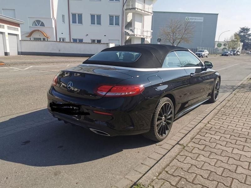 Gebraucht Mercedes 250 211 PS (155 kW) 2018 Schwarz Cabrio
