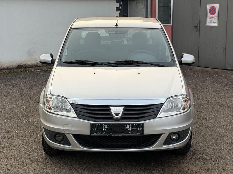 Gebraucht Dacia Logan Lauréate 87 PS (63 kW) 2009 Grau Limousine
