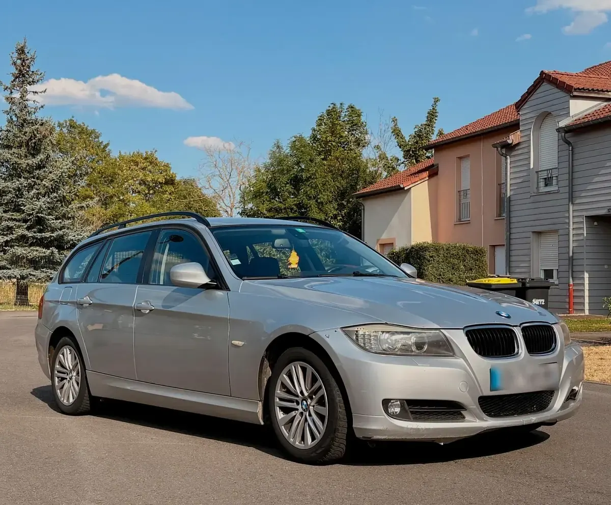 Gebraucht BMW 320 Sport Line 177 PS (130 kW) 2009 Kombi