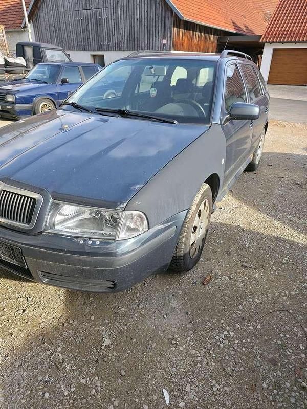 Gebraucht Skoda Octavia Tour 101 PS (74 kW) 2006 Blau Kombi