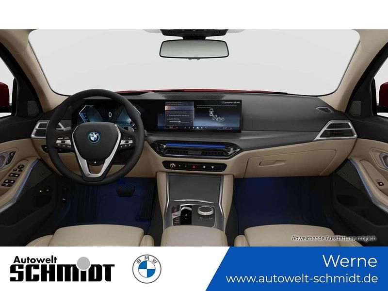 Gebraucht BMW 330e 292 PS (214 kW) 2024 Melbourne rot metallic Kombi