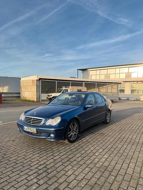 Blau Gebraucht 2005 Mercedes C280 Avantgarde Limousine | 2.600 € (Superpreis) - Bild 1/4