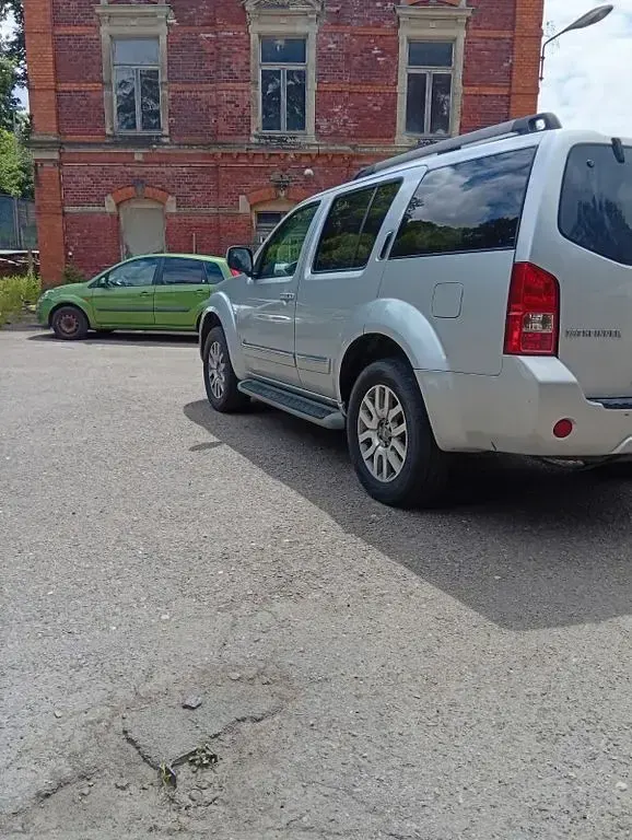 Gebraucht Nissan Pathfinder 231 PS (169 kW) 2014 Silber SUV