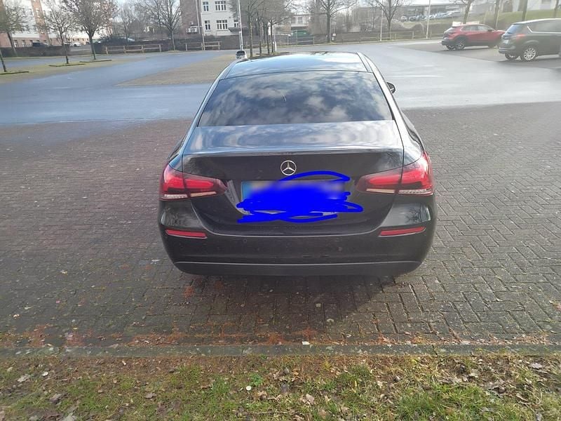Gebraucht Mercedes A180 116 PS (85 kW) 2020 Limousine