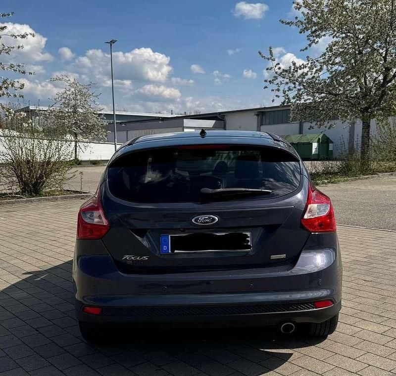 Gebraucht Ford Focus Titanium 182 PS (133 kW) 2014 Andere farben Limousine