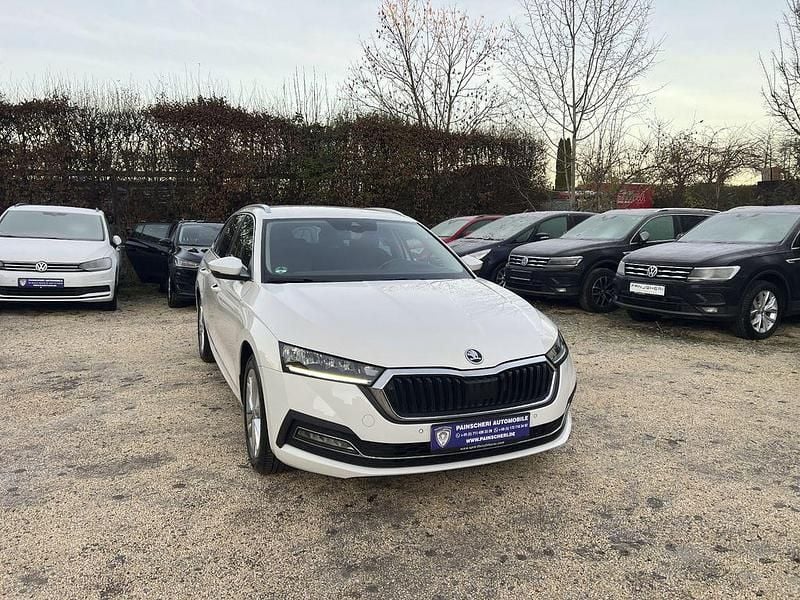 Bila candy/candyweiss Gebraucht 2021 Skoda Octavia Style Kombi | 17.989 € (Guter Preis) - Bild 1/3