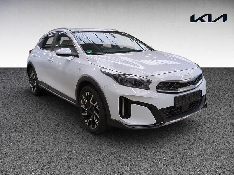 Gebraucht Kia XCeed Comfort 141 PS (103 kW) 2025 Cararraweiss SUV