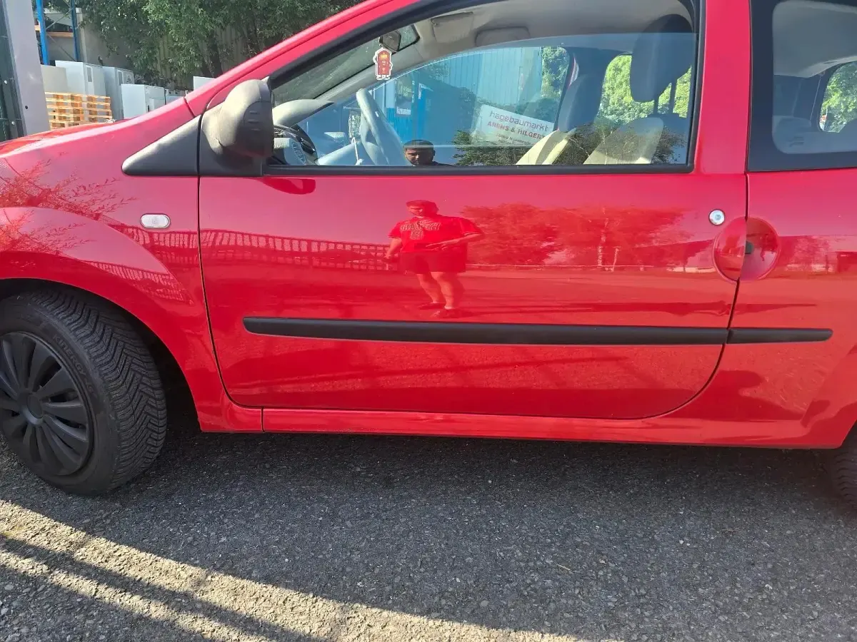 Gebraucht Renault Twingo 75 PS (55 kW) 2010 Rot Kleinwagen