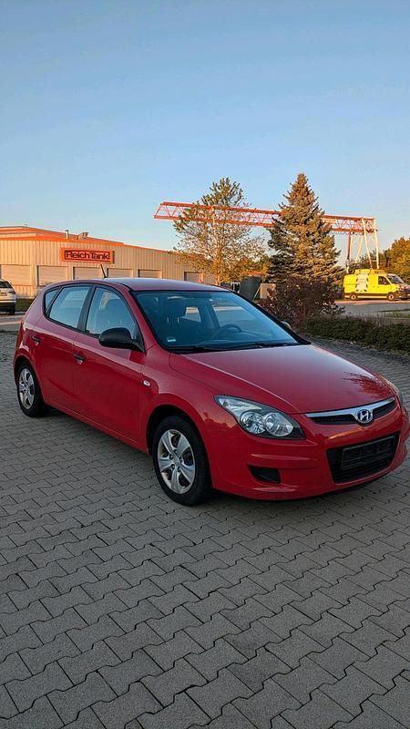 Gebraucht 2010 Hyundai i30 Kleinwagen | 1.590 € (Superpreis) - Bild 1/4