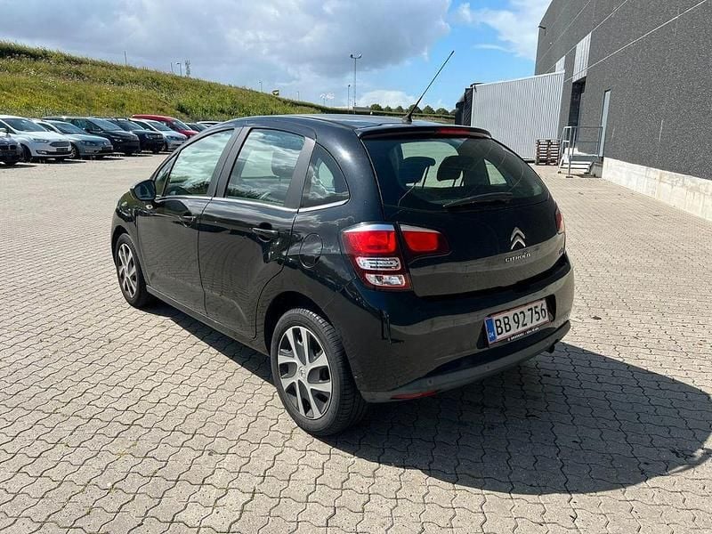 Gebraucht Citroën C3 SELECTION 82 PS (60 kW) 2016 Schwarz Kleinwagen