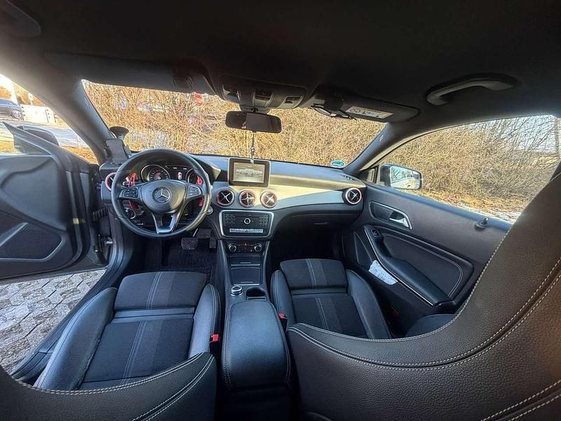 Gebraucht Mercedes CLA200 Edition 136 PS (100 kW) 2017 Coupé