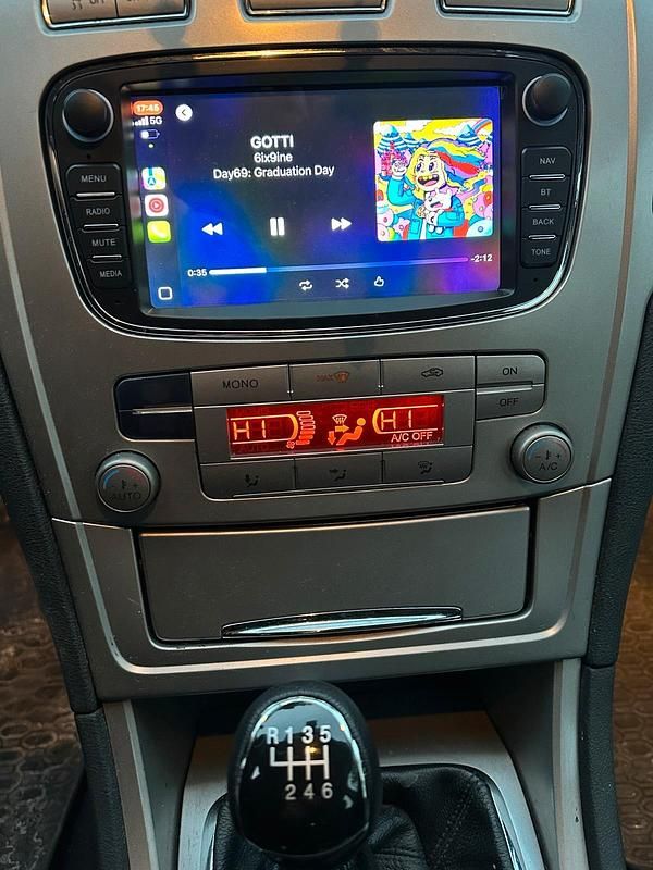 Gebraucht Ford Mondeo 122 PS (89 kW) 2008 Silber Kombi