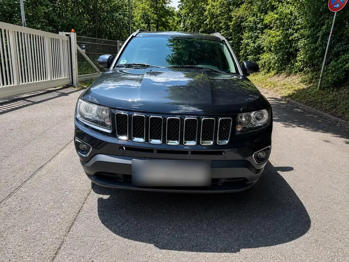 Gebraucht Jeep Compass Limited 163 PS (119 kW) 2014 Grau SUV