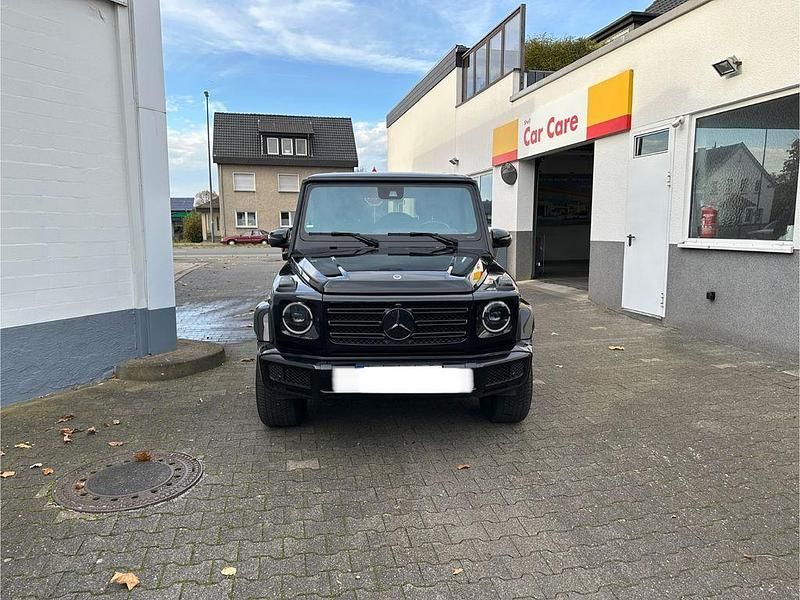 Schwarz Gebraucht 2023 Mercedes G400 Night SUV | 133.900 € (Etwas zu teuer) - Bild 1/4