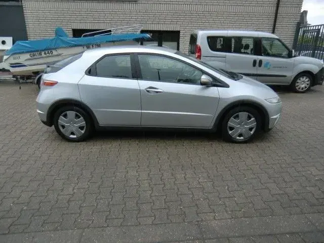 Gebraucht Honda Civic 83 PS (61 kW) 2007 Silber Limousine