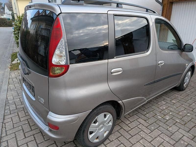 Gebraucht Toyota Yaris Verso Sol 84 PS (61 kW) 2006 Beige Van / Kleinbus