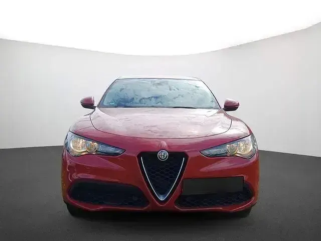 Gebraucht Alfa Romeo Stelvio 150 PS (110 kW) 2019 Rot SUV