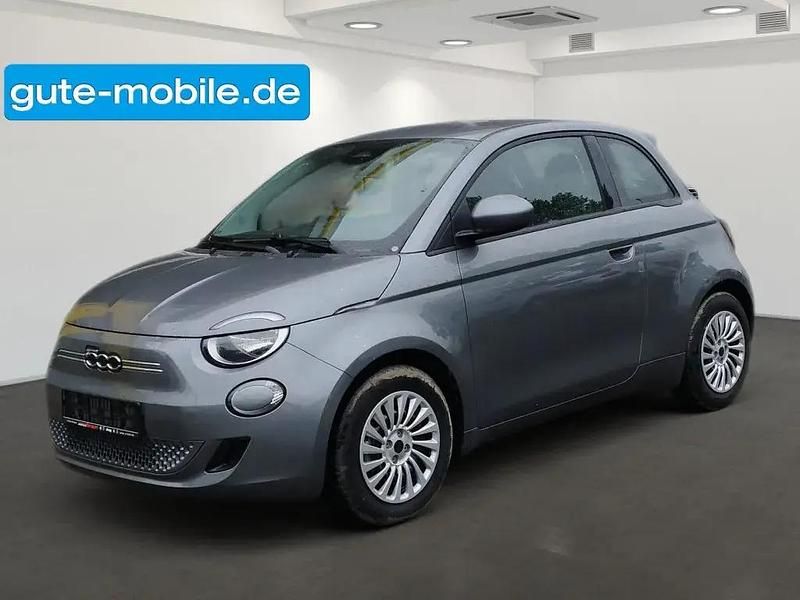 Grau Gebraucht 2022 Fiat 500e Action Limousine | 14.990 € (Fairer Preis) - Bild 1/4