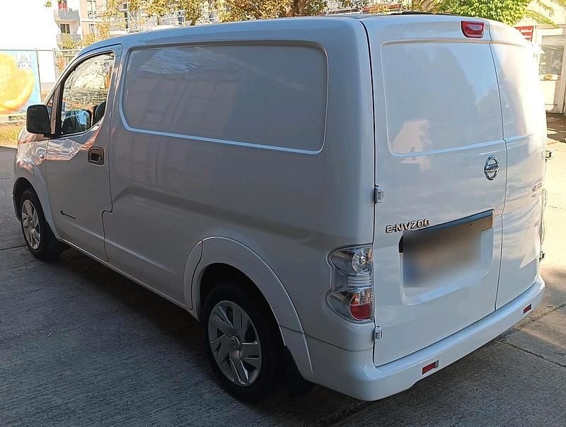 Gebraucht Nissan e-NV200 80 kW (109 PS) 2016 Weiß Van / Kleinbus
