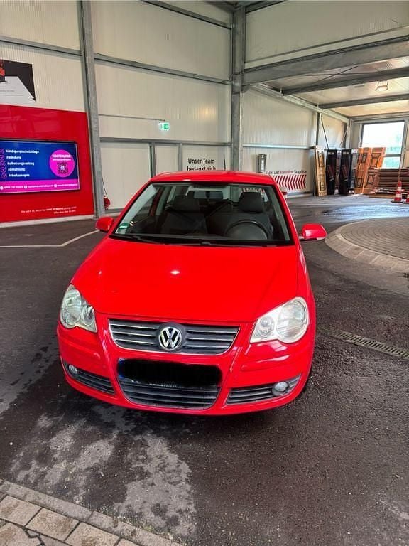 Rot Gebraucht 2007 VW Polo Limousine | 600 € (Superpreis) - Bild 1/4
