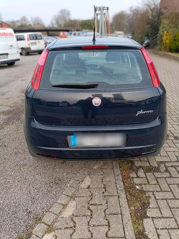 Gebraucht Fiat Punto 77 PS (56 kW) 2009 Blau Limousine