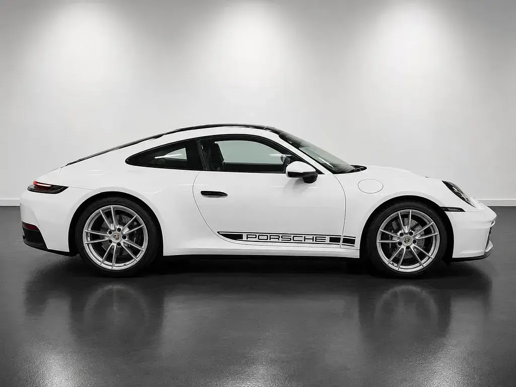 Gebraucht Porsche 911 Carrera 394 PS (289 kW) 2025 Weiß Coupé