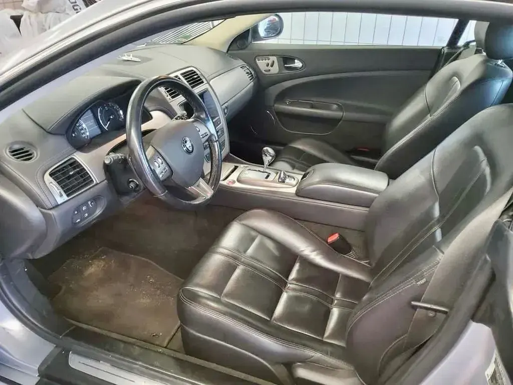 Używany Jaguar XK 298 KM (219 kW) 2006 Srebrny Coupe