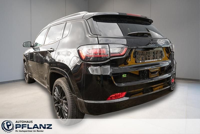 Second-hand Jeep Compass 131 CP (96 kW) 2023 Negru SUV