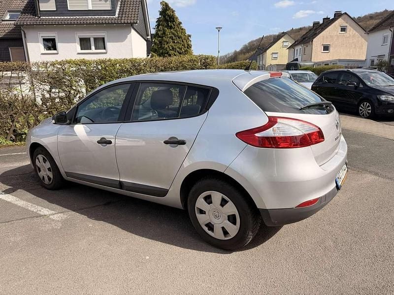 Gebraucht Renault Mégane III 101 PS (74 kW) 2012 Kleinwagen