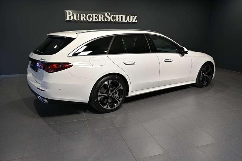 Gebraucht Mercedes E300 Avantgarde 197 PS (144 kW) 2024 Weiß unilack polarweiß Kombi