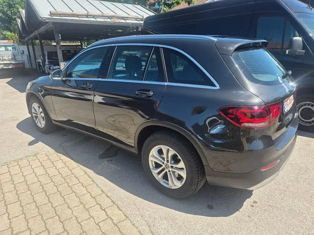 Gebraucht Mercedes GLC200 163 PS (119 kW) 2020 Grau SUV