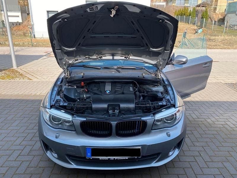 Gebraucht BMW 123 Performance 204 PS (150 kW) 2011 Grau Kleinwagen