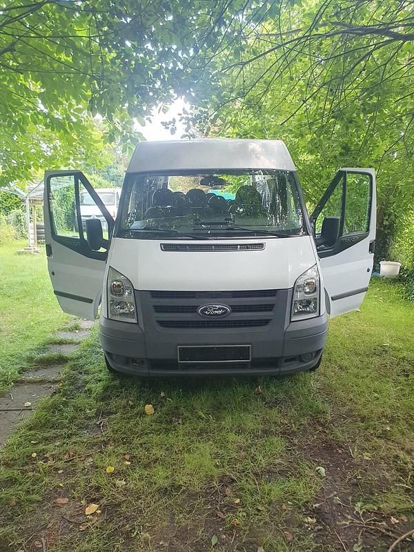 Weiß Gebraucht 2010 Ford Transit Van / Kleinbus | 5.800 € (Etwas zu teuer) - Bild 1/4