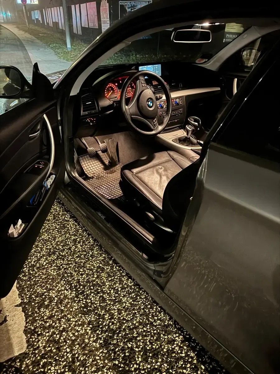 Gebraucht BMW 120 Coupé Sport Line 177 PS (130 kW) 2011 Grau Coupé