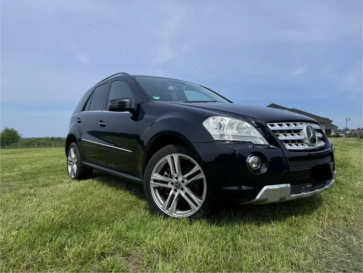 Gebraucht Mercedes ML450 306 PS (225 kW) 2010 Schwarz SUV
