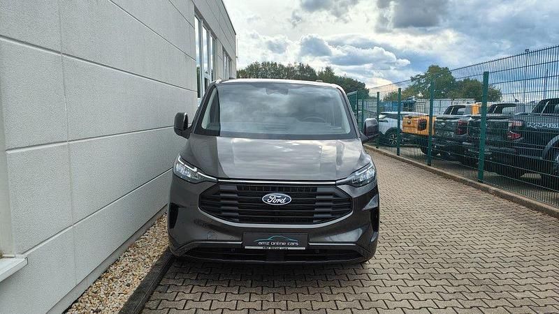Uusi Ford Transit Custom Limited 170 HP (125 kW) 2026 Sininen Sedan