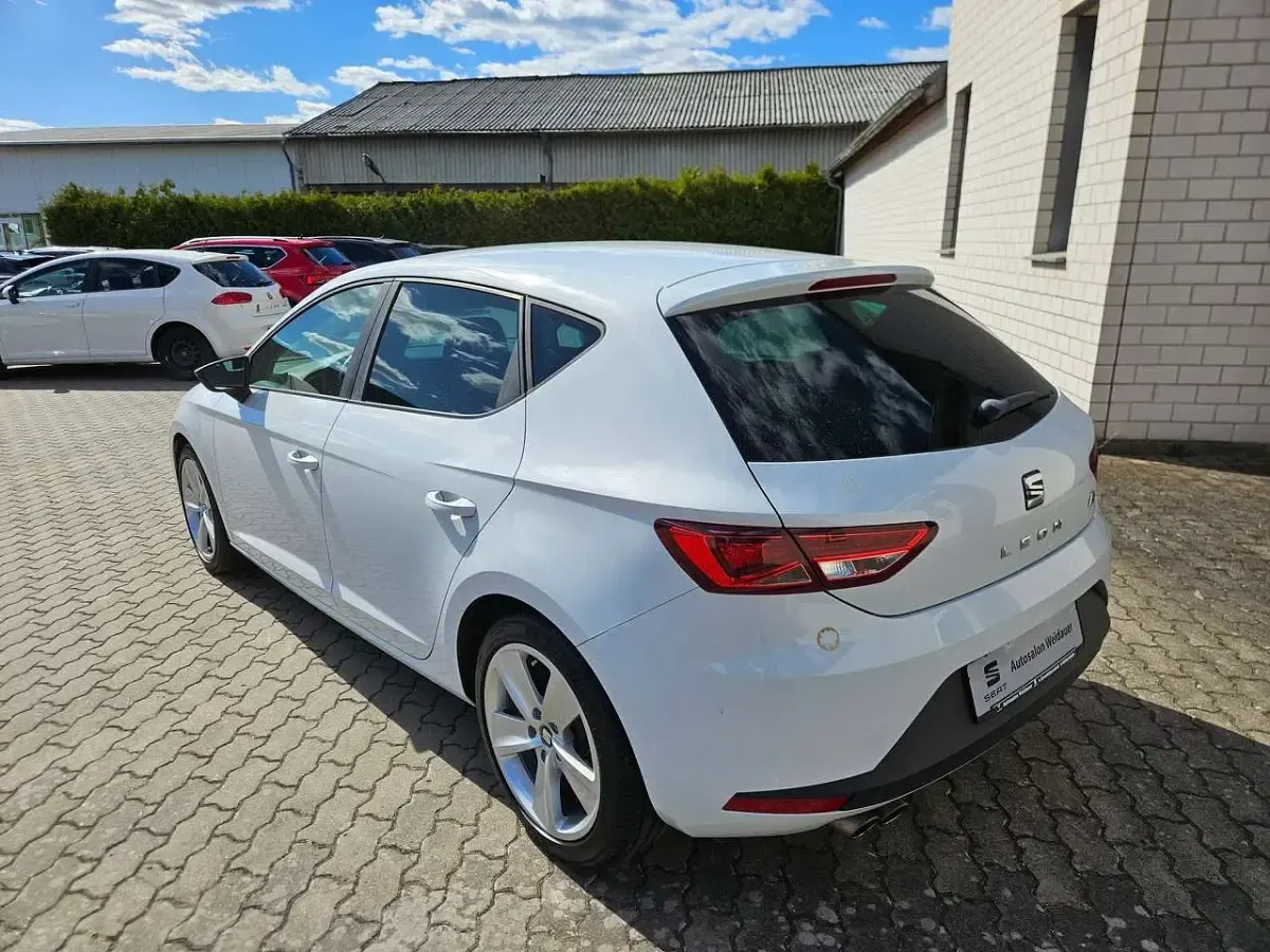 Second-hand Seat Leon FR 125 CP (91 kW) 2015 Alb Hatchback